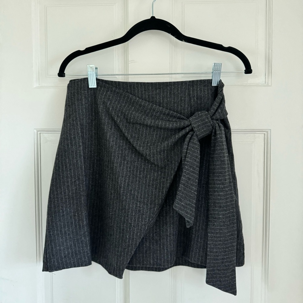 Aritzia grey pinstripe tie wool mini skirt